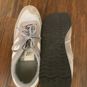 New Balance CW620 Gray Sneakers